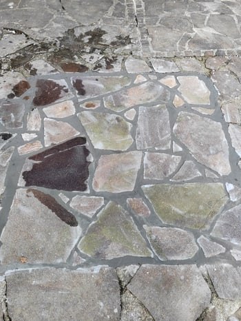 Steinweg Reinigung und Pflege – S|L Garten Wegenstetten